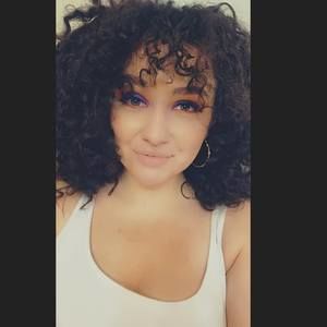 Meet your Posher, Alivia